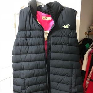 NWT hollister puffer vest